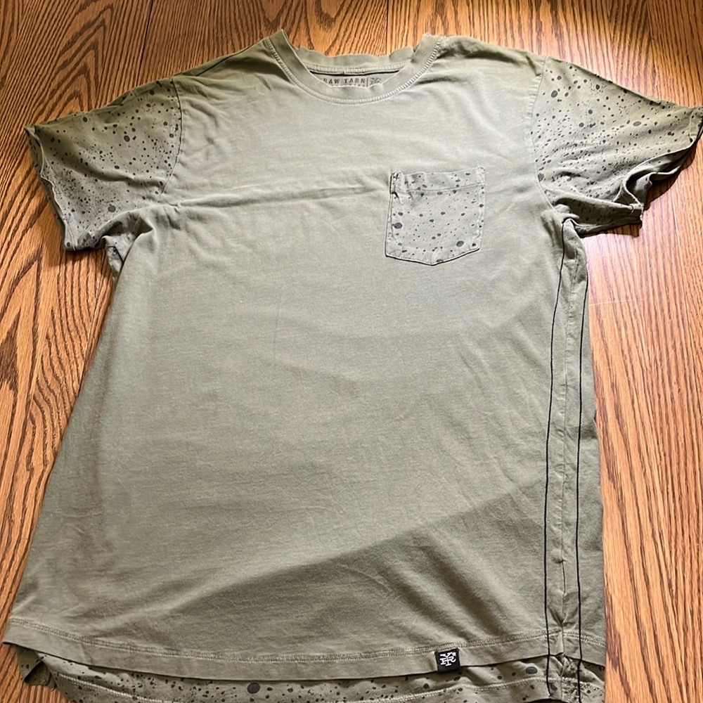 Raw Yarn tee